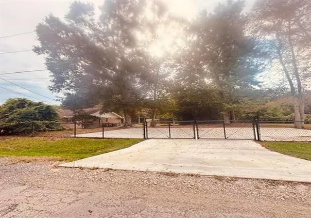 Photo 3 of Single family home for sale at 4802 Holly St, Orange, TX 77630 | MLS# 39286729 | Listing updated on 2026-09-11