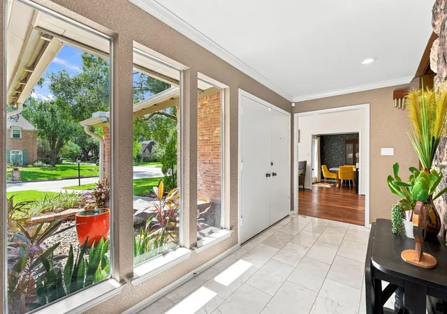 Photo 3 of Sale Pending at 5222 Westerham Pl, Houston, TX 77069 | MLS# 46859787 | Listing updated on 2026-09-18
