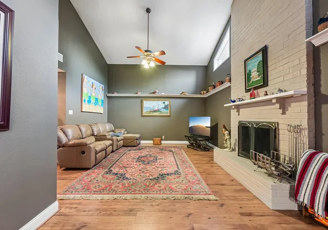Photo 2 of Single family home for sale at 2535 Cliff Dr, Dickinson, TX 77539 | MLS# 8321177 | Listing updated on 2026-09-18