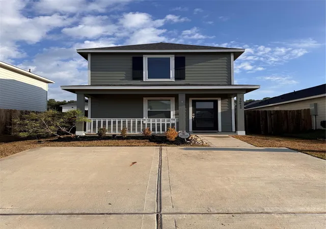 Photo 1 of Single family home for sale at 16411 Valerie Marie Pl, Conroe, TX 77306 | MLS# 42726496 | Listing updated on 2026-09-11