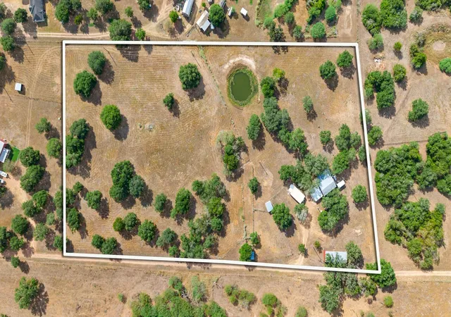 Photo 2 of Land for sale at 233 Ranch Rd, Yoakum, TX 77995 | MLS# 83096812 | Listing updated on 2026-09-02
