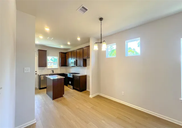 Photo 3 of Single family home for sale at 9793 Enclave Ridge Rd, Willis, TX 77318 | MLS# 1095601 | Listing updated on 2026-09-08