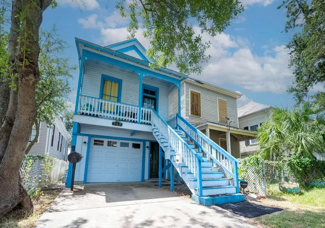 Photo 2 of Multi family home for sale at 717 Church St, Galveston, TX 77550 | MLS# 46257333 | Listing updated on 2026-09-07