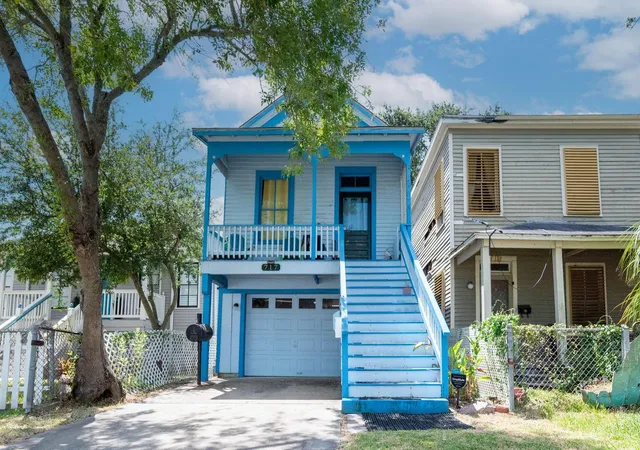 Photo 3 of Multi family home for sale at 717 Church St, Galveston, TX 77550 | MLS# 46257333 | Listing updated on 2026-09-07