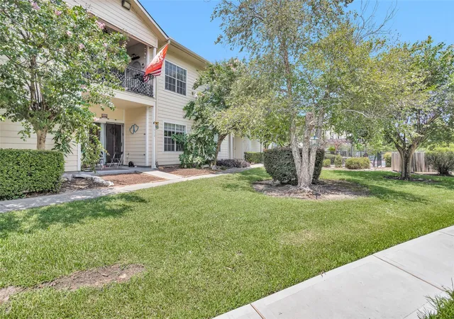 Photo 1 of Condo for sale at 12565 Melville Dr #122, Montgomery, TX 77356 | MLS# 81707066 | Listing updated on 2026-09-04