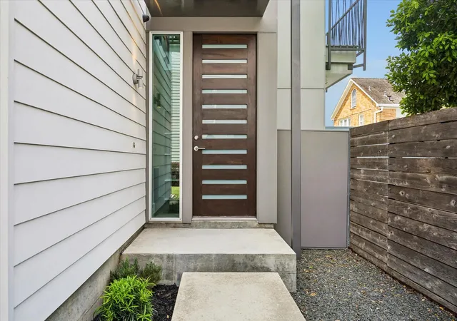 Photo 3 of Single family home for sale at 1808 Palm St, Houston, TX 77004 | MLS# 64981697 | Listing updated on 2026-09-13