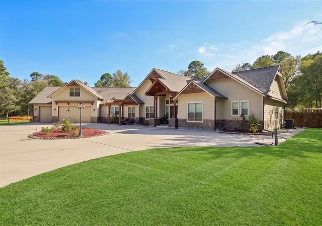 Single family home for sale at 33135 Willow Bnd Rd, Waller, TX 77484 | MLS# 54250840 | Listing updated on 2026-09-25