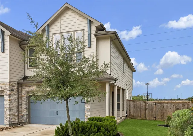 Photo 3 of Townhouse for sale at 1606 Ryon Fls Dr, Richmond, TX 77469 | MLS# 47091314 | Listing updated on 2026-09-05