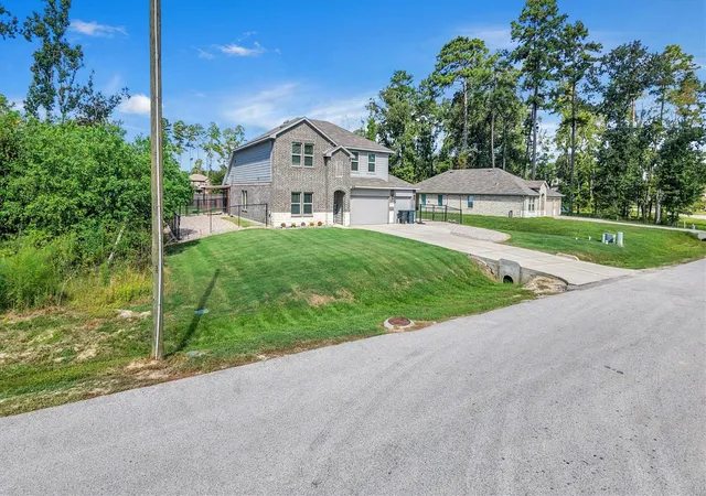 Photo 3 of Single family home for sale at 919 Republic Rd, New Caney, TX 77357 | MLS# 65219156 | Listing updated on 2026-09-23