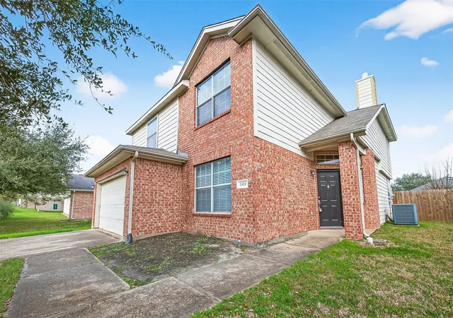 Photo 3 of Single family home for sale at 1411 Heath Cote Ln, Houston, TX 77073 | MLS# 27385937 | Listing updated on 2026-09-22