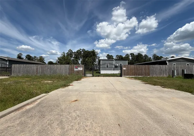 Photo 2 of Single family home for sale at 1846 Road 5210, Cleveland, TX 77327 | MLS# 57445594 | Listing updated on 2026-09-03