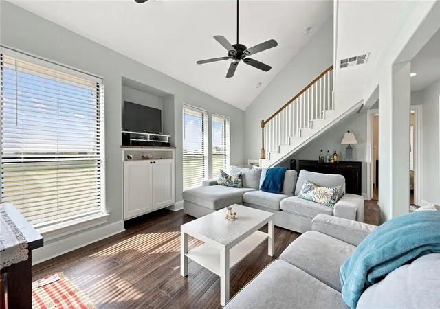 Photo 4 of Townhouse for sale at 90 Private Rd 638 #90, Matagorda, TX 77457 | MLS# 77327375 | Listing updated on 2026-09-08