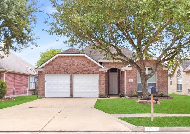 Single family home for sale at 11919 Wortham Landing Dr, Houston, TX 77065 | MLS# 93314039