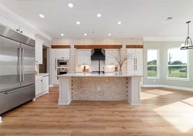 Photo 3 of Single family home for sale at 1011 Bonfire W Rd, Cat Spring, TX 78933 | MLS# 73796314 | Listing updated on 2026-10-09
