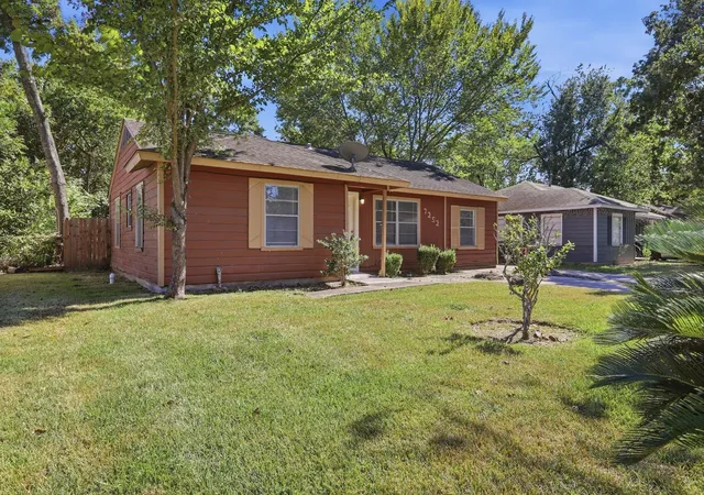 Photo 1 of Single family home for sale at 7252 Yoe St, Houston, TX 77016 | MLS# 11470257 | Listing updated on 2026-09-22