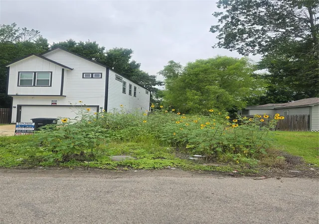Photo 3 of Land for sale at 6612 Foster St, Houston, TX 77021 | MLS# 69066019 | Listing updated on 2026-09-23