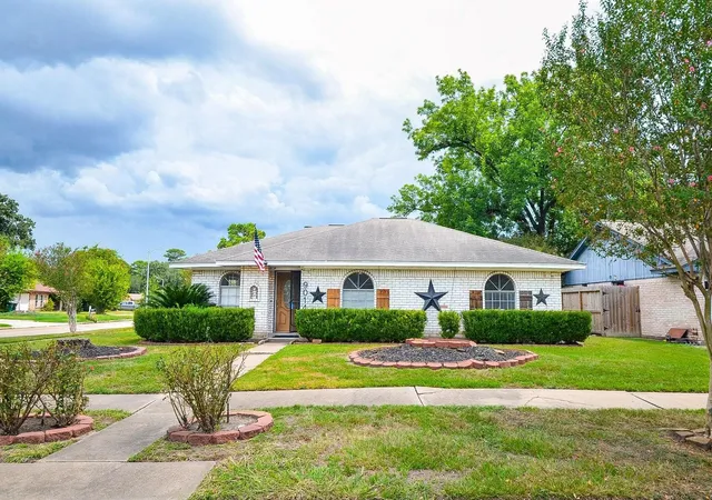Photo 1 of Single family home for sale at 9014 Langfield Rd, Houston, TX 77040 | MLS# 2811118 | Listing updated on 2026-09-23