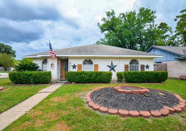 Photo 3 of Single family home for sale at 9014 Langfield Rd, Houston, TX 77040 | MLS# 2811118 | Listing updated on 2026-09-23