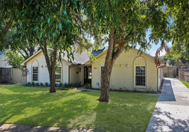 Photo 1 of Single family home for sale at 7862 La Verdura Dr, Dallas, TX 75248 | MLS# 70533429 | Listing updated on 2026-09-02