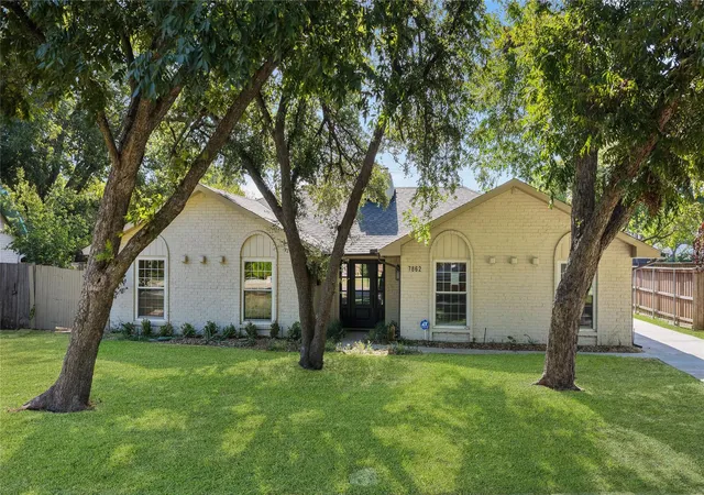 Photo 2 of Single family home for sale at 7862 La Verdura Dr, Dallas, TX 75248 | MLS# 70533429 | Listing updated on 2026-09-02