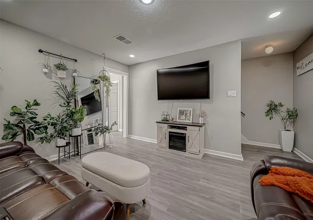 Photo 4 of Single family home for sale at 1410 Edward Dr, South Houston, TX 77587 | MLS# 34595334 | Listing updated on 2026-09-01