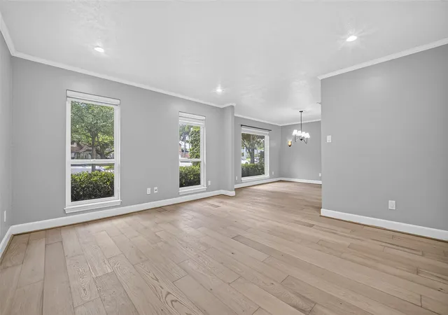 Photo 4 of Single family home for sale at 10118 Briar Forest Dr, Houston, TX 77042 | MLS# 88257312 | Listing updated on 2026-09-20