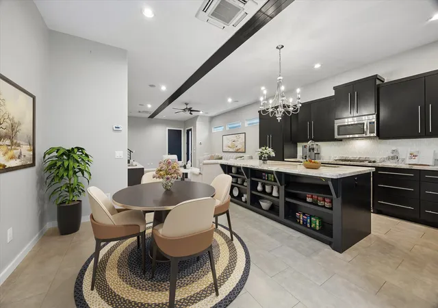 Photo 3 of Single family home for sale at 1609 Saint Charles St #B, Houston, TX 77003 | MLS# 10013896 | Listing updated on 2026-10-09