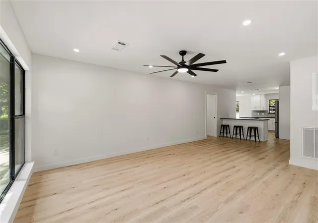 Photo 4 of Sale Pending at 5322 Briarbend Dr, Houston, TX 77096 | MLS# 97579625 | Listing updated on 2026-10-08