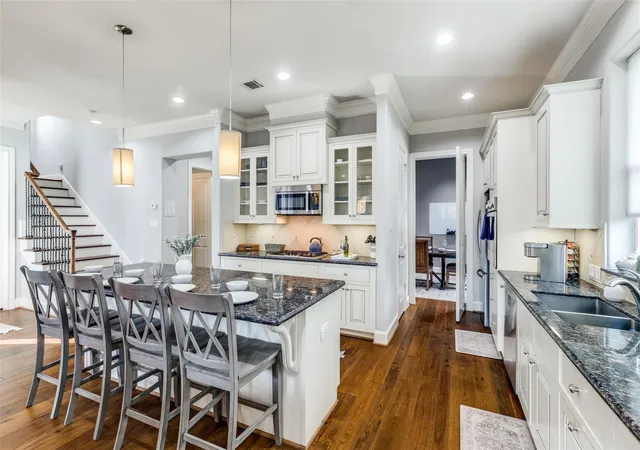 Photo 2 of Single family home for sale at 4535 Polk St, Houston, TX 77023 | MLS# 58087830 | Listing updated on 2026-09-02