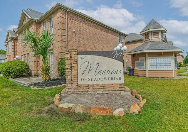 Condo for sale at 12400 Overbrook Ln #59D, Houston, TX 77077 | MLS# 23396649
