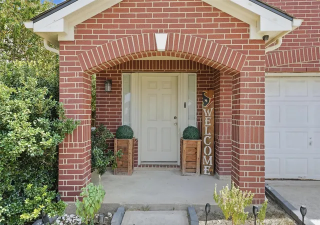 Photo 2 of Single family home for sale at 3602 Twisted Brk Dr, Houston, TX 77053 | MLS# 82687225 | Listing updated on 2026-09-16