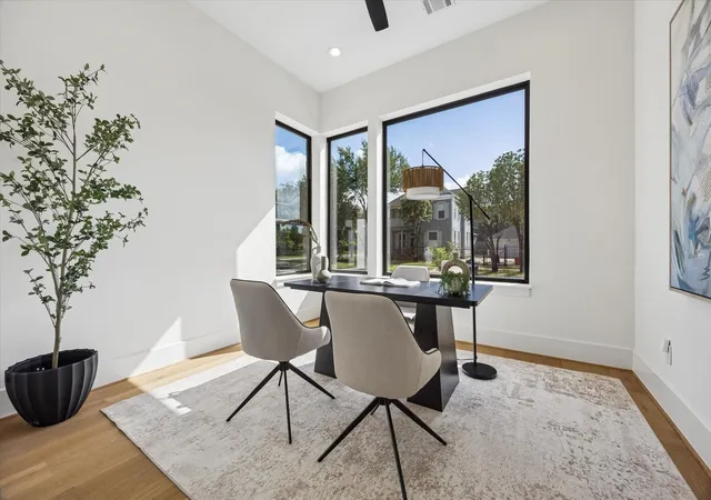 Photo 3 of Single family home for sale at 335 Harvard St, Houston, TX 77007 | MLS# 39648858 | Listing updated on 2026-10-06