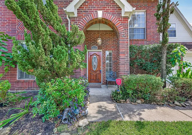 Photo 2 of Single family home for sale at 10207 Tablerock Dr, Houston, TX 77064 | MLS# 15386375 | Listing updated on 2026-09-22