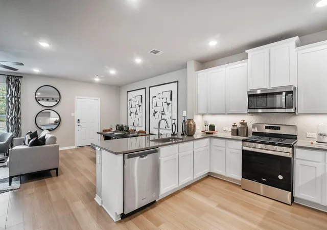 Photo 4 of Townhouse for sale at 2339 Seven Oaks Blvd #16, Tomball, TX 77375 | MLS# 36047509 | Listing updated on 2026-10-09