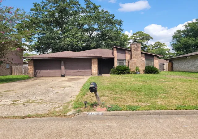 Photo 1 of Single family home for sale at 4923 Fitzwater Dr, Spring, TX 77373 | MLS# 18466581 | Listing updated on 2026-09-05