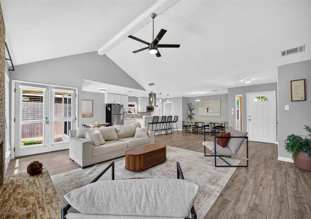 Photo 3 of Single family home for sale at 1931 Hilton Head Dr, Missouri City, TX 77459 | MLS# 67056929 | Listing updated on 2026-09-16