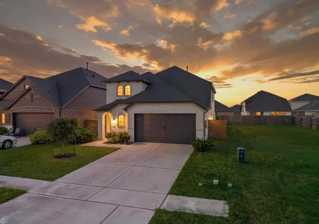 Photo 1 of Single family home for sale at 13021 Sapphire Lake Ln, La Marque, TX 77568 | MLS# 78442337 | Listing updated on 2026-10-09