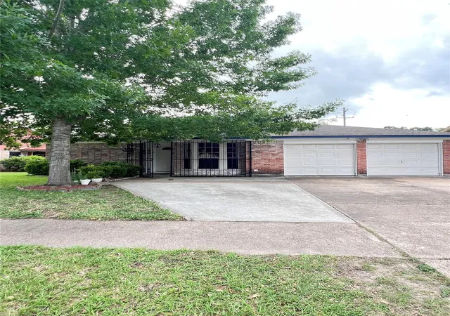 Single family home for sale at 15119 Mcleod Dr, Houston, TX 77060 | MLS# 3885220