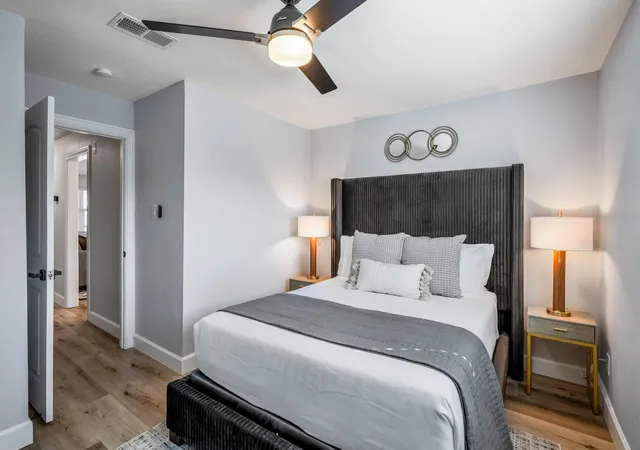 Photo 3 of Single family home for sale at 3814 Seabrook St, Houston, TX 77021 | MLS# 29517498 | Listing updated on 2026-09-02