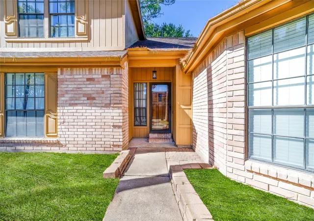 Photo 2 of Single family home for sale at 15627 Lago Villa Dr, Tomball, TX 77377 | MLS# 15893704 | Listing updated on 2026-09-06