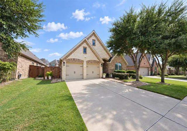 Photo 3 of Sale Pending at 23915 Via Viale Dr, Richmond, TX 77406 | MLS# 63850320 | Listing updated on 2026-10-05