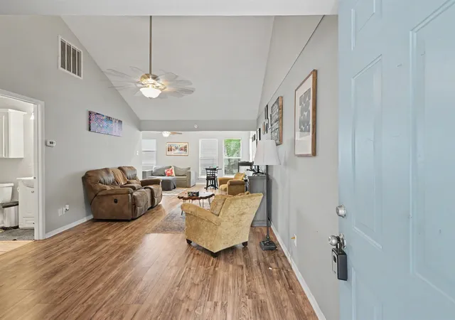 Photo 2 of Townhouse for sale at 70 Westwood Dr W, Trinity, TX 75862 | MLS# 48185510 | Listing updated on 2026-09-06