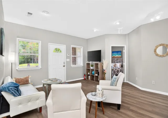 Photo 2 of Single family home for sale at 108 Viewcrest St, Crockett, TX 75835 | MLS# 9684674 | Listing updated on 2026-09-02