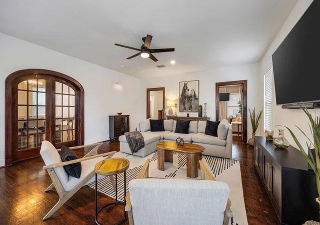 Photo 3 of Single family home for sale at 2613 Wichita St, Houston, TX 77004 | MLS# 40314413 | Listing updated on 2026-09-09