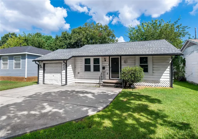 Photo 1 of Sale Pending at 605 Maple Ave, Pasadena, TX 77506 | MLS# 73950432 | Listing updated on 2026-10-06