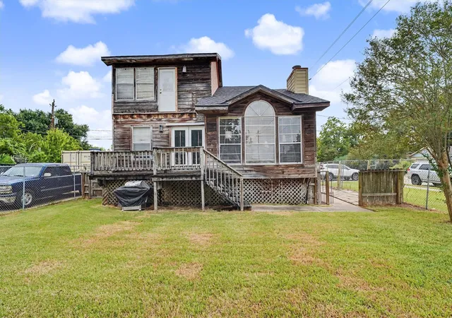 Photo 1 of Single family home for sale at 423 South 4th St, La Porte, TX 77571 | MLS# 64762398 | Listing updated on 2026-09-17