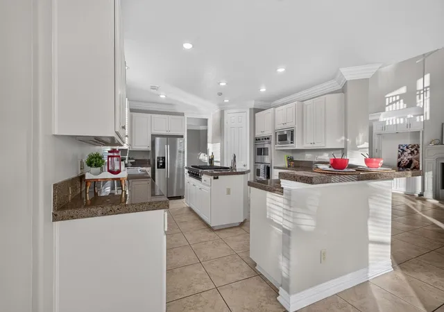 Photo 4 of Single family home for sale at 13511 Indigo Lake, Houston, TX 77077 | MLS# 6685400 | Listing updated on 2026-10-11