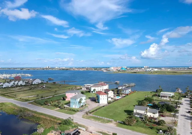 Land for sale at 1014 Lillian Ln, Galveston, TX 77554 | MLS# 81156188