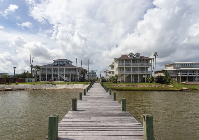 Photo 3 of Land for sale at 1014 Lillian Ln, Galveston, TX 77554 | MLS# 81156188 | Listing updated on 2026-09-23