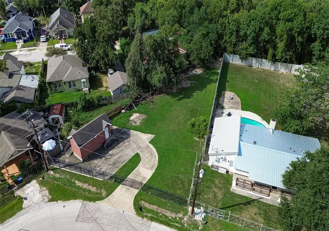 Photo 3 of Land for sale at 2501 Ideal St, Houston, TX 77009 | MLS# 19737223 | Listing updated on 2026-09-22